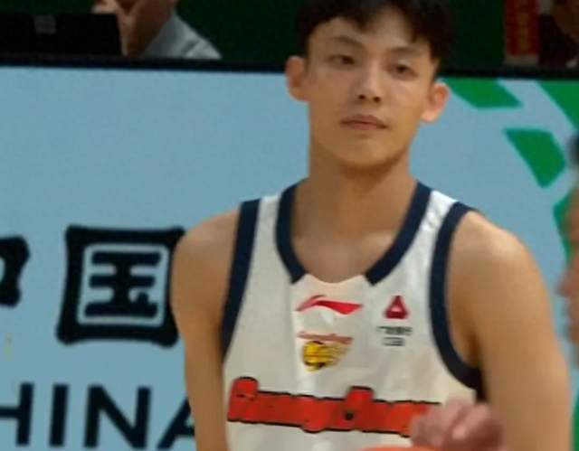 广东95-96同曦！3个现象引人深思，徐杰最后一攻充满无奈