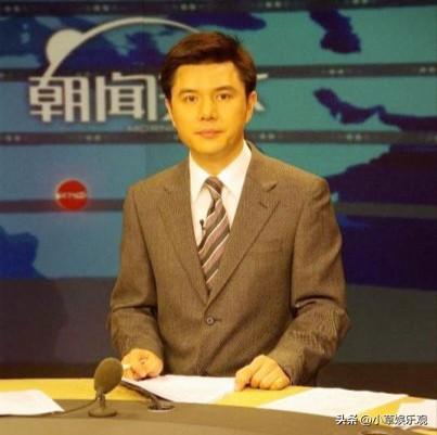 晚间总带着点复盘的压力，早间不一样，它不翻旧账，只告诉你：天亮了，日子还热乎，该