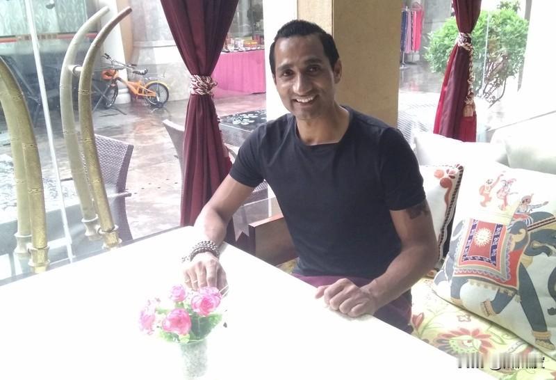 印度人容易当高管，这背后有不少原因。从语言角度看，英语是印度官方语言之一，很多印