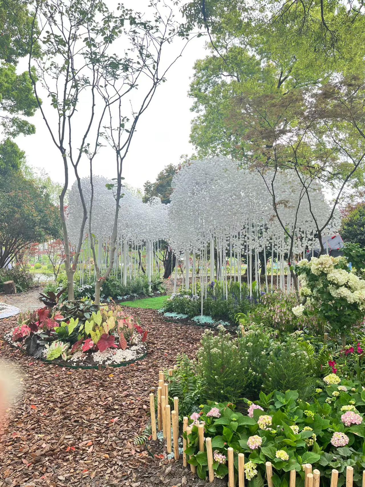 上海四季花港
上海市浦东新区振东路2号

上海四季花港是位于‌上海市浦东新区临港