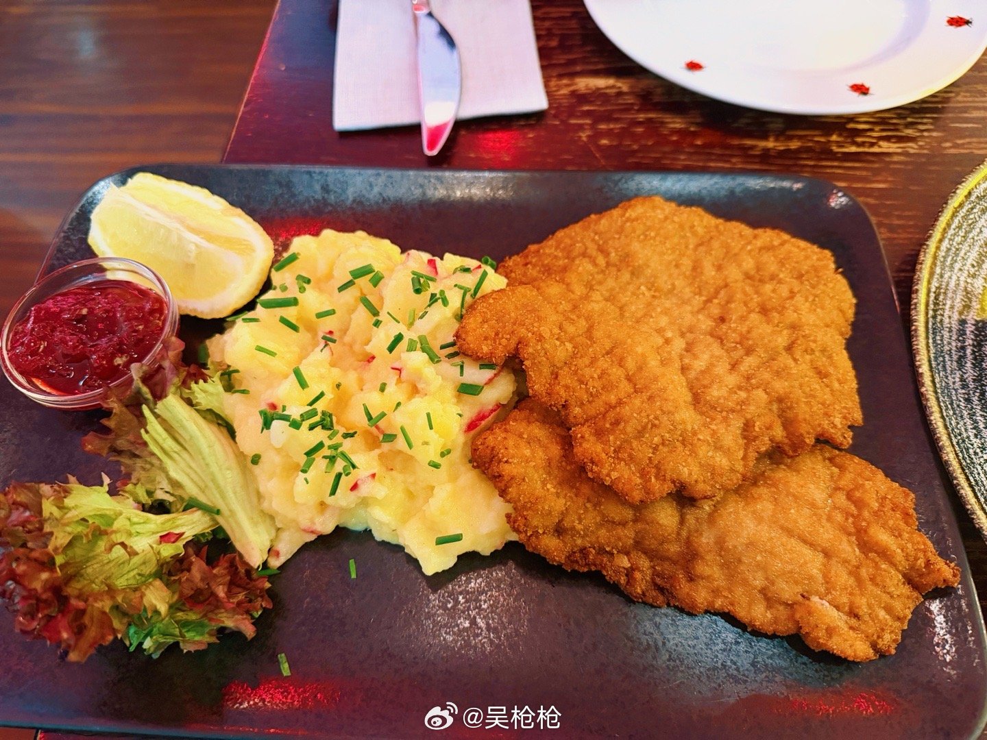 这次就是长胖之旅感觉每天都在吃 一点都不能剩那种因为太贵了… 德国·慕尼黑国际机