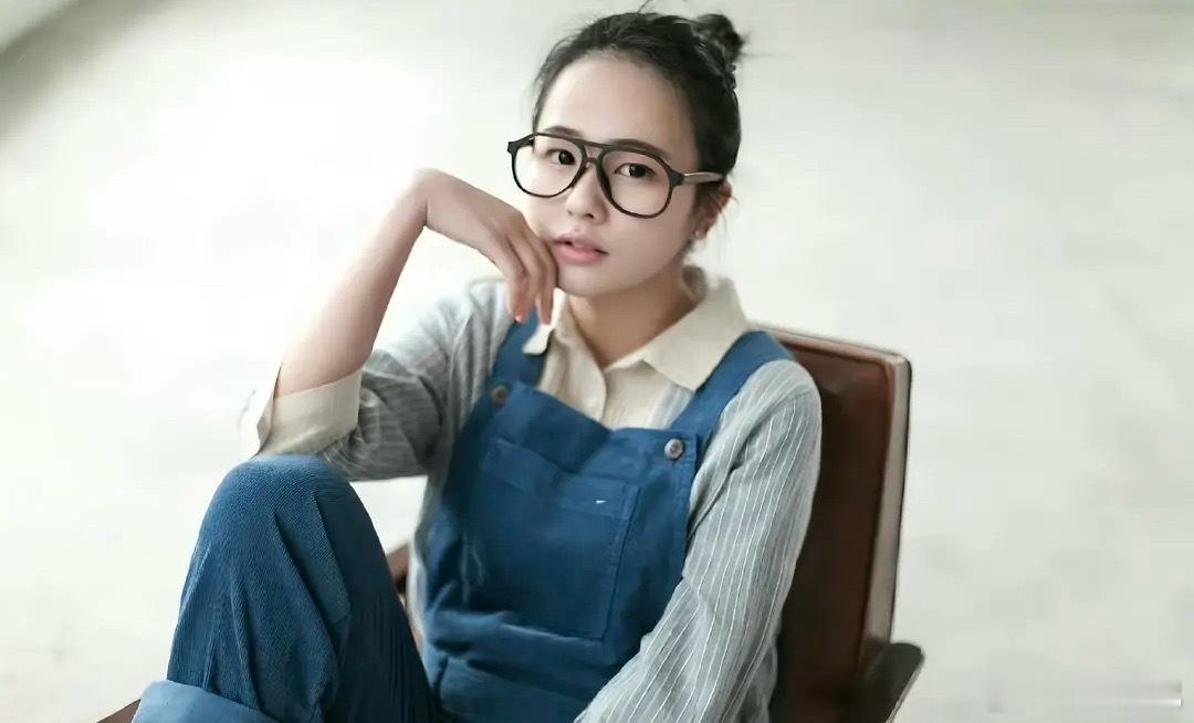 白鹿这个资质走到娱乐圈现在这个位置，已经很算奇迹了 