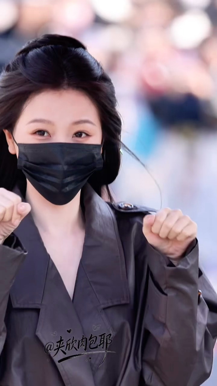 虞书欣喵喵拳✊🏻🐱✊🏻 