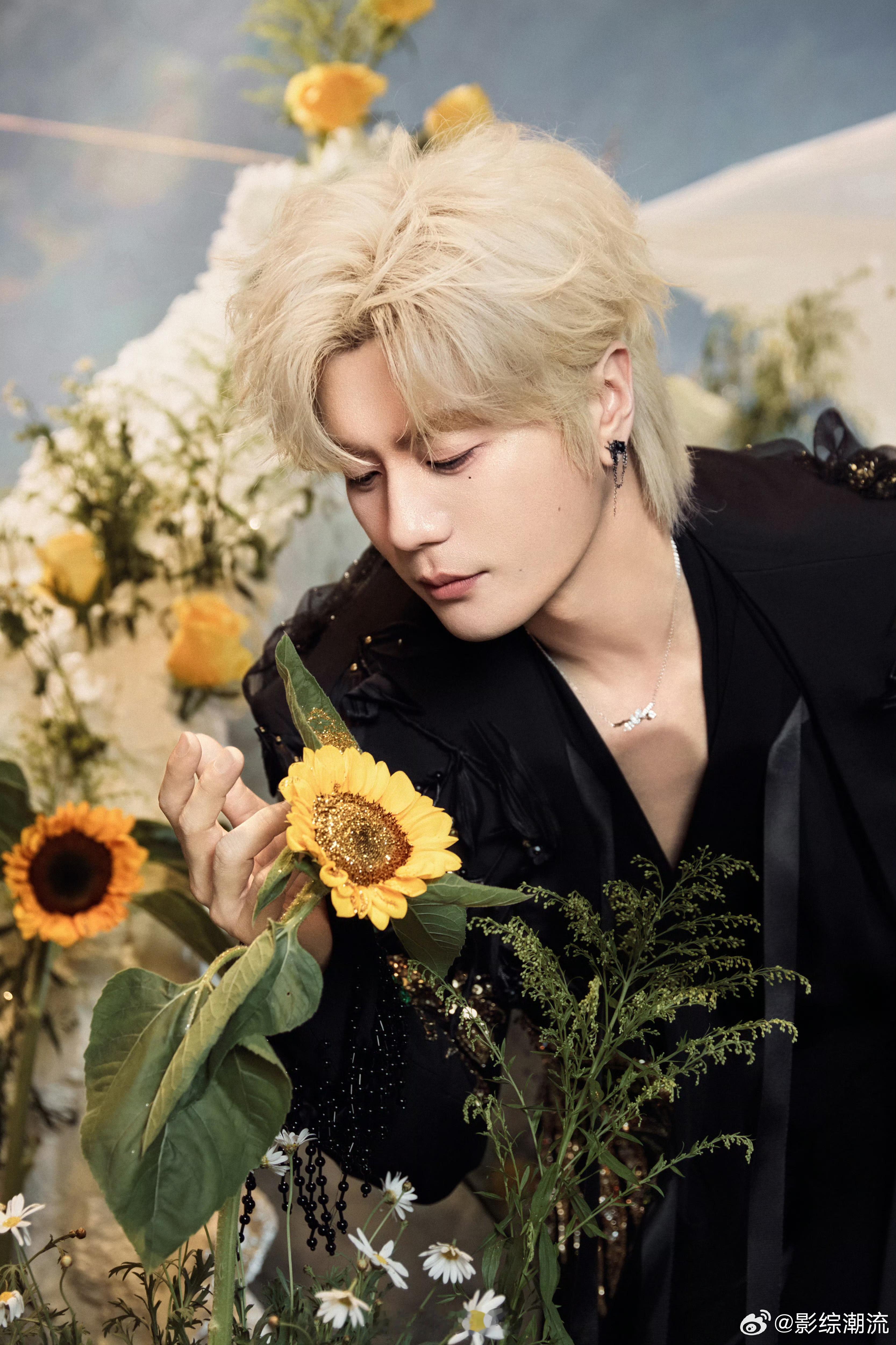 陆虎满40减20陆虎浅发造型近距离看陆虎舞台生图，浅发造型真的自带高级感，发色温