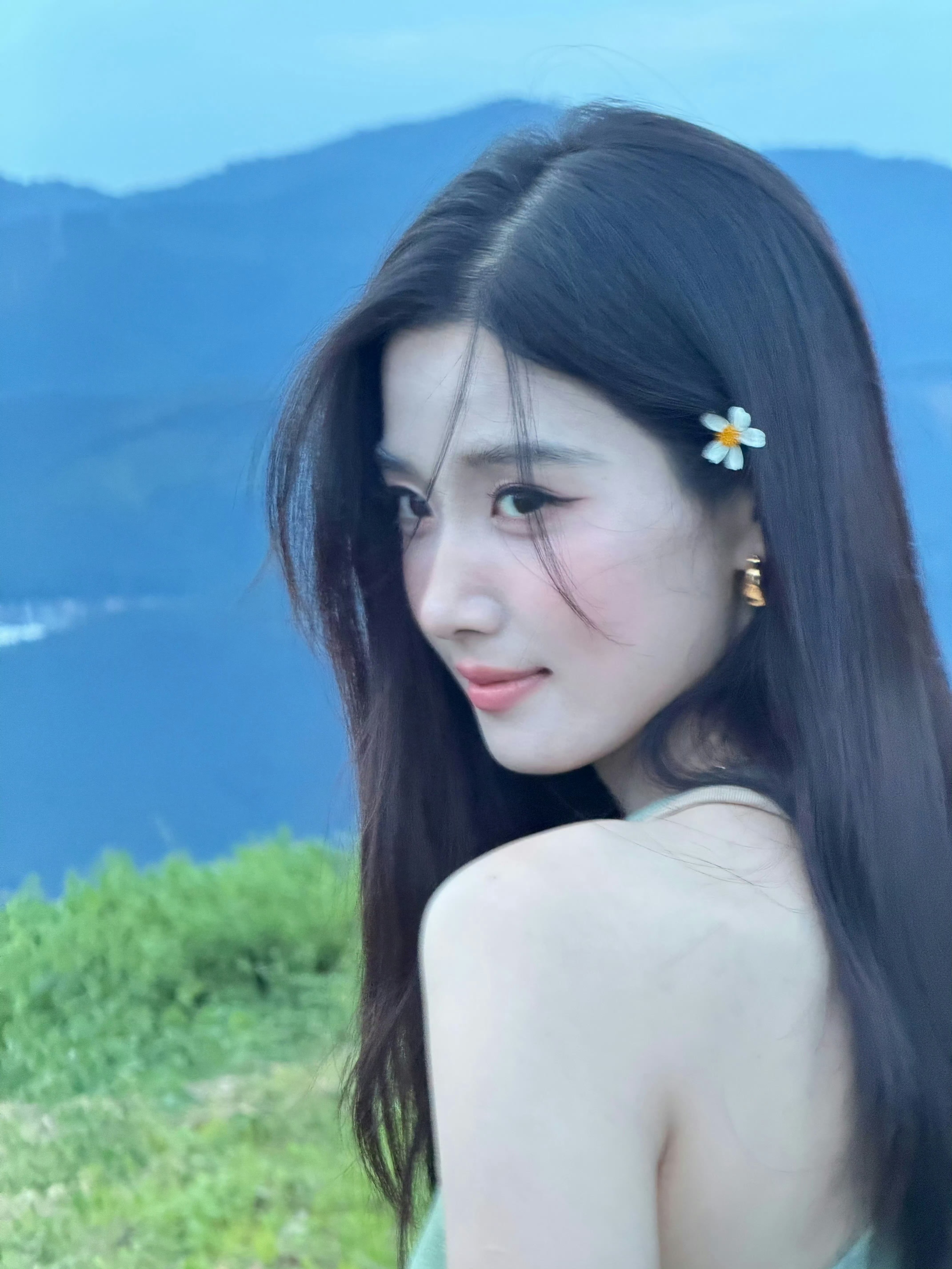 卢昱晓好美啊，我感觉她这段时间到颜值巅峰了 ​​​