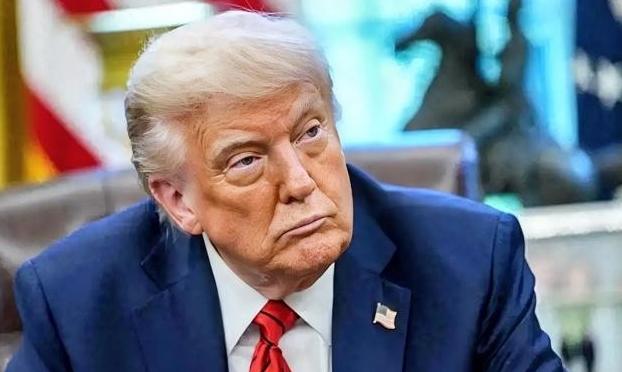 中国这次态度非常明确，不再模棱两可。据英国媒体报道，中方已经清晰表态：如果美国签