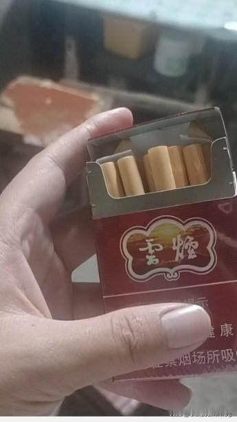 进厂第6天，我连抽烟的时间都没了

进厂第6天。

今天拍了个视频，不是拍机器，