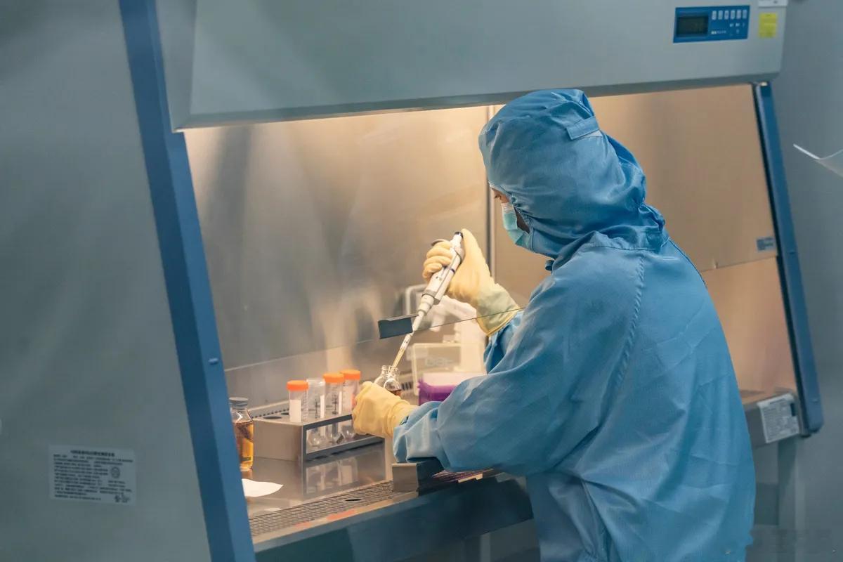 中美科技与资本将进一步脱钩：中资生物科技与高科技投资将在美国面临新的限制。美国国