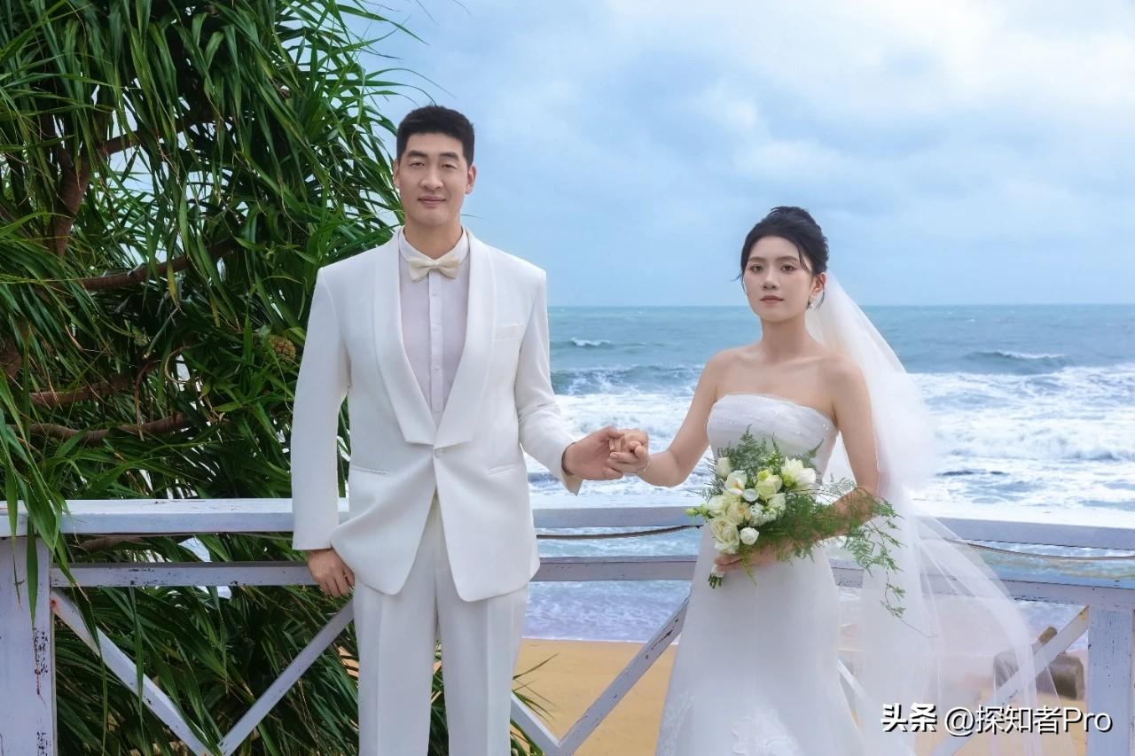 元宵佳节，祝福这对特别的新人

4年恋爱旅程，每年只见一两面，今天终于修成正果，