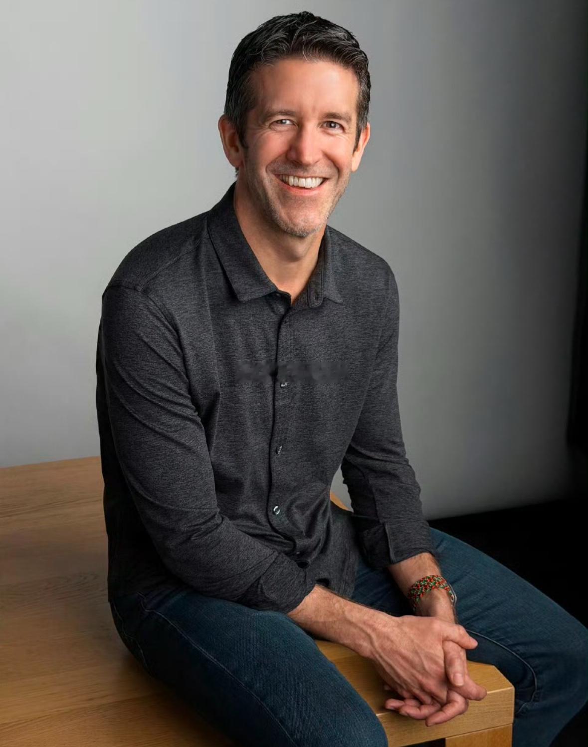 机械工程专业出身的他1997年的本科毕业设计——一套通过头部动作控制的机械喂食臂