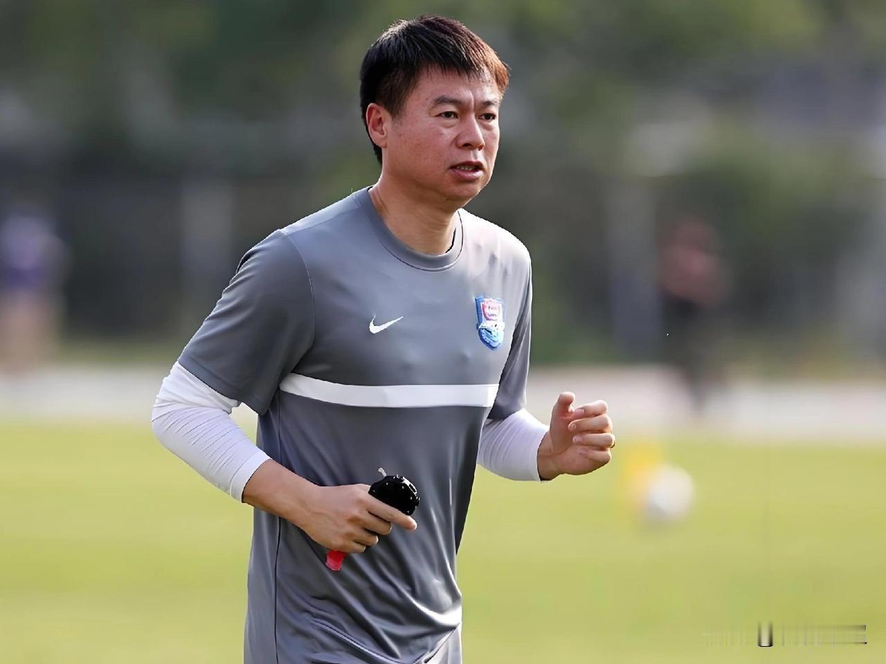 送温暖？
泰山队客场挑战津门虎队的比赛。
小编认为绝不会是轻松的事情。
经历千辛