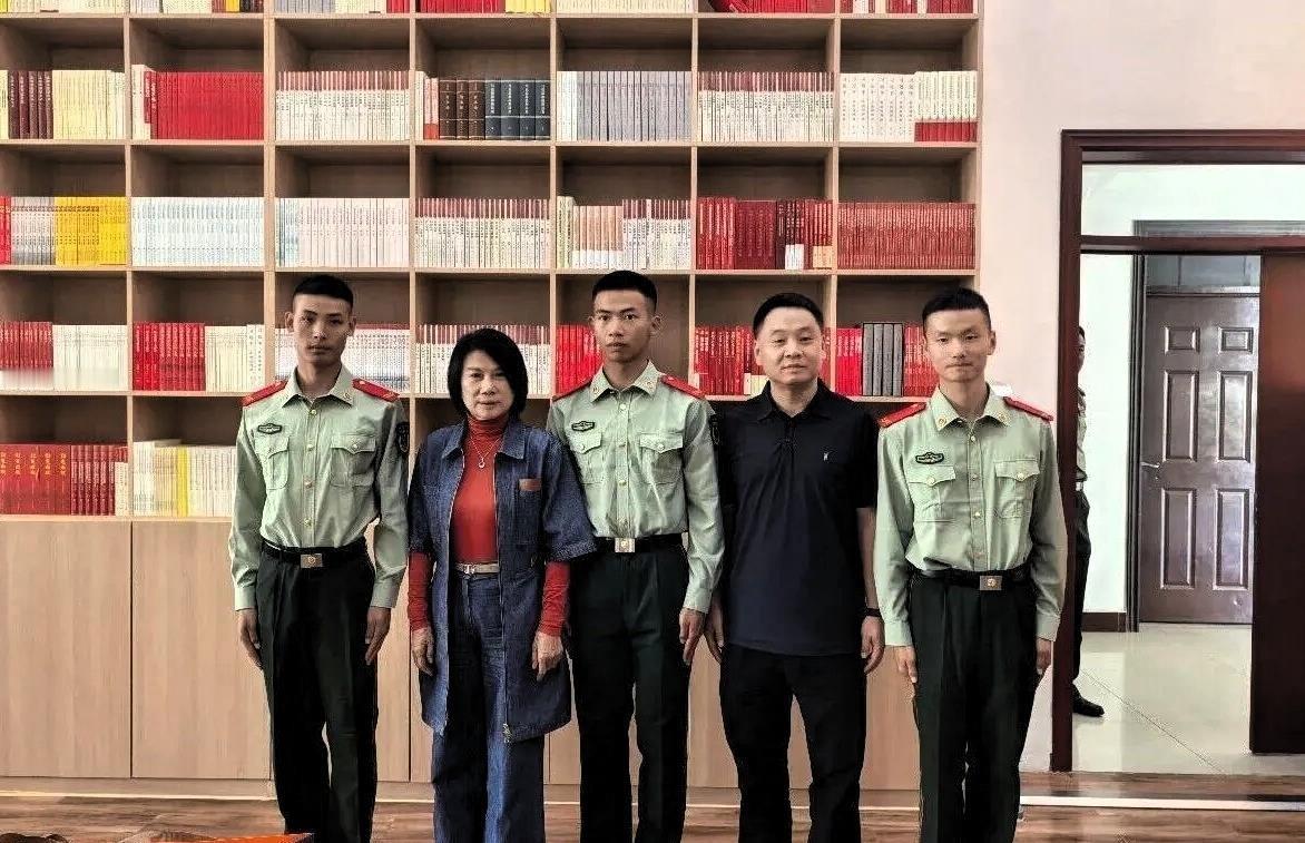 别人去边防被说作秀，董明珠远赴新疆边防，这一趟是专门来“查岗”！
70岁的董明珠