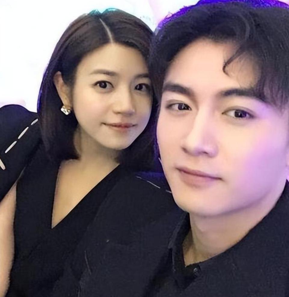 昔日夫妻变仇人？陈晓反击，曝缺席葬礼真相，最惨的不是陈妍希
娱乐