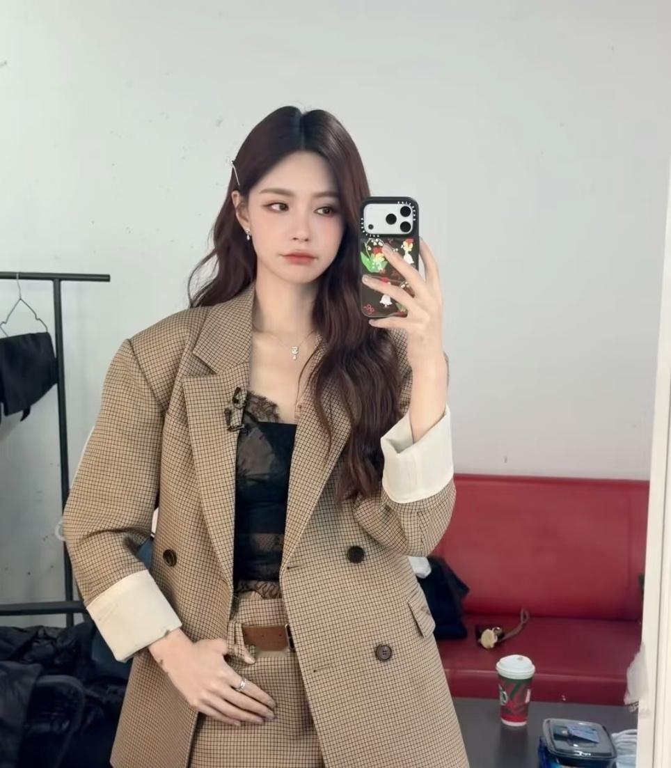 沈梦辰一生要出片的中国女人湖南卫视跨年演唱会是谁旅行不干别的只管拍照？原来女明星