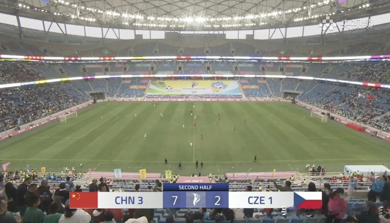 中体联世界杯揭幕战，中国三队（大连队）7:2战胜捷克一队取得开门红