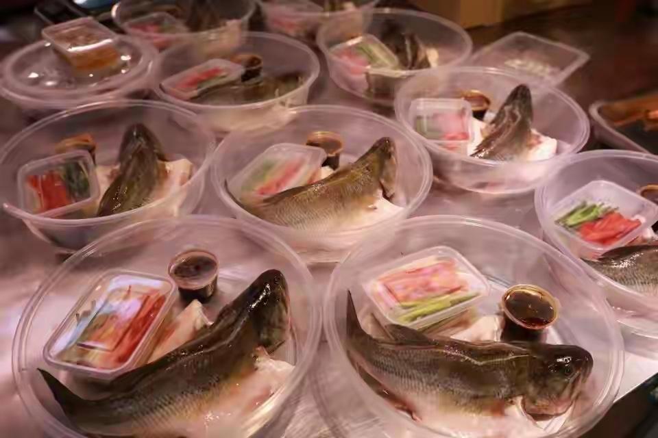 武汉宝妈太绝了！之前被做饭逼疯——花几小时做菜娃只吃两口，食材还总浪费，现在开鲜