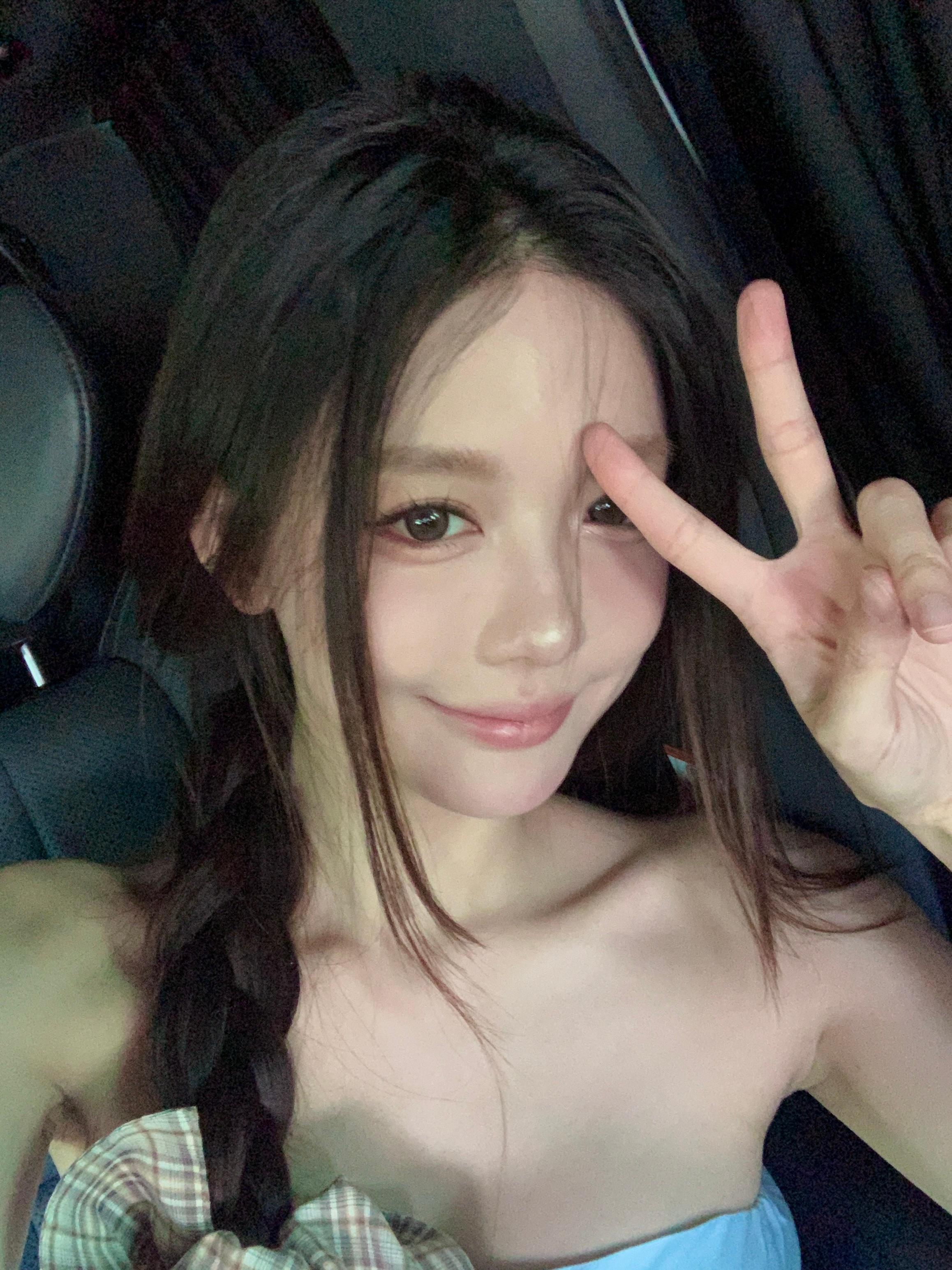 该死的 每天呆在家 今天出来拍东西才发现这么热了[苦涩][苦涩] ​​​