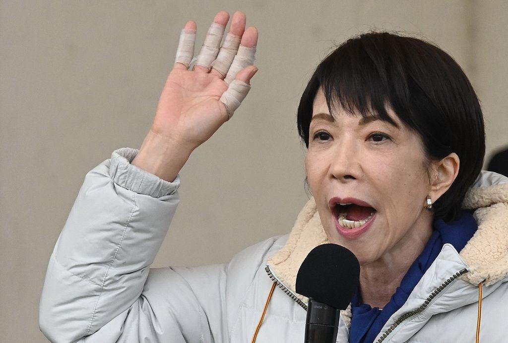 支持率断崖下跌，高市早苗晒家务哭诉缺觉，反倒被日本人集体吐槽
日前，高市早苗在社