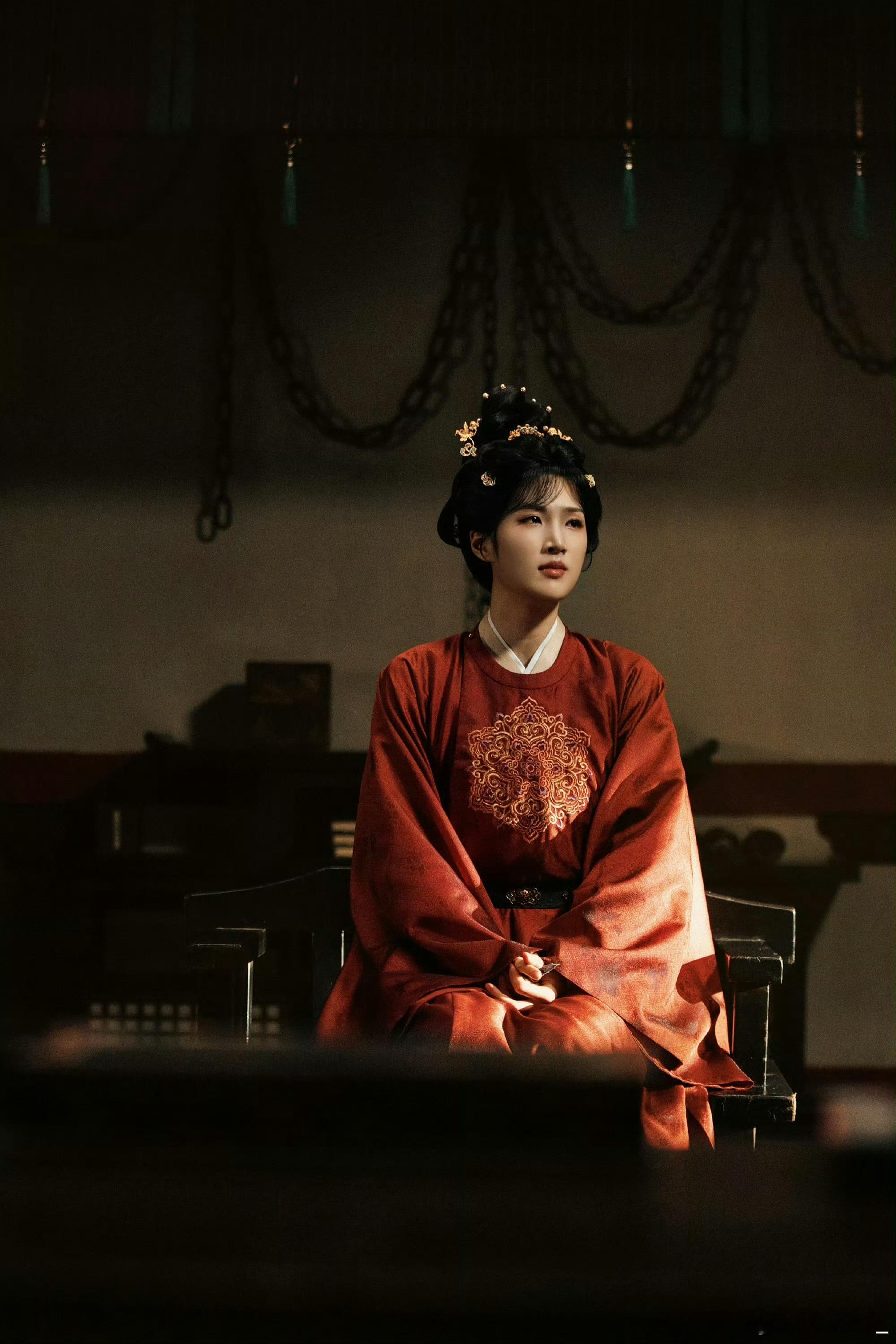 姚安娜在唐宫奇案有神秘身份姚安娜饰演的裴愈好有料！医术靠谱却遭身份限制，卷入宫案