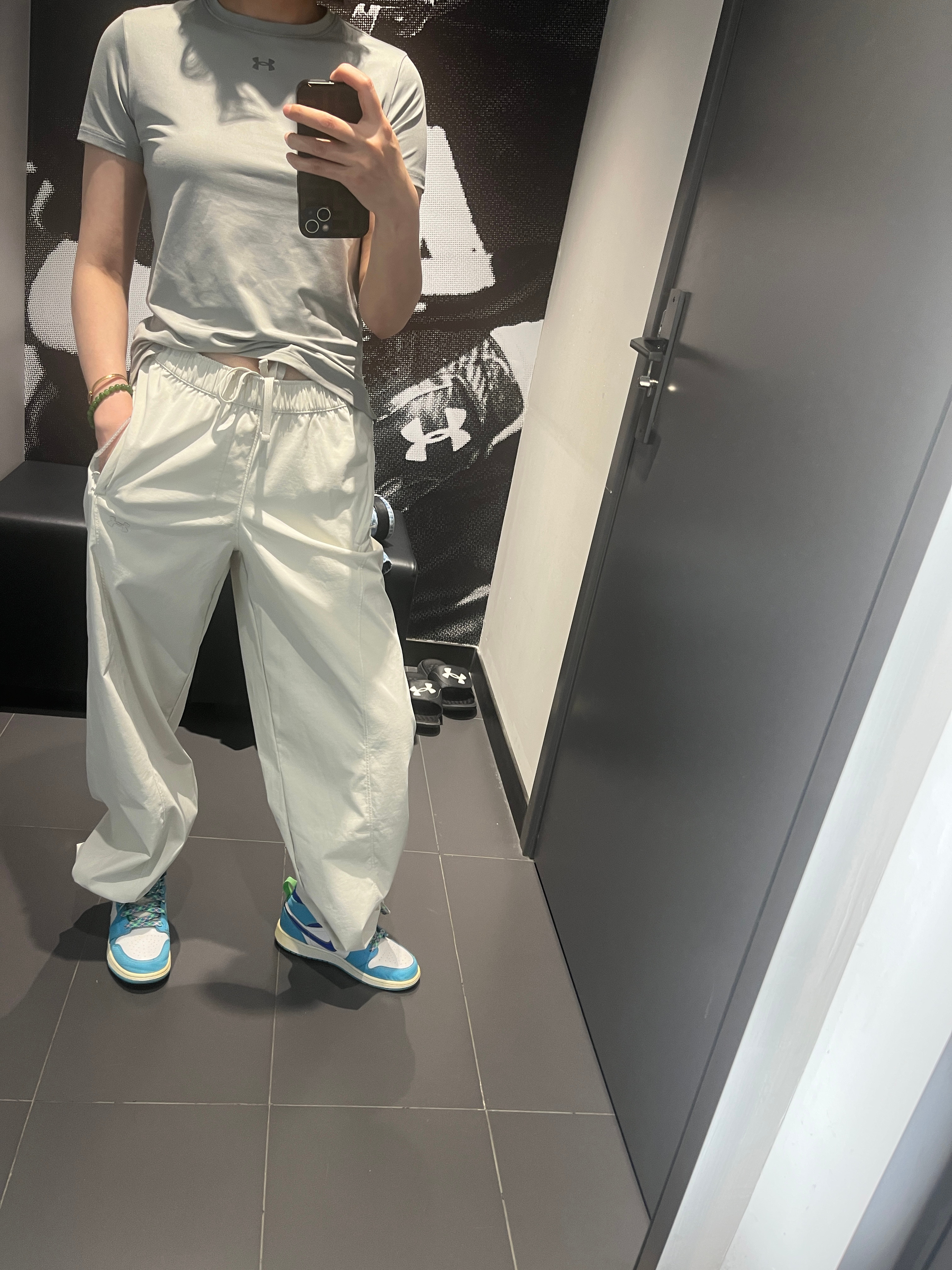 这颜色很难评一套一千多还不如买巴宝莉