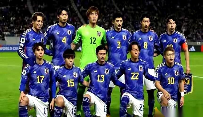 把德国队踢个4比1，直接把人家主教练的饭碗给端了。
这事儿，是日本队干的。
上一