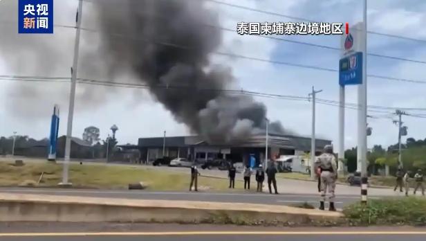 中国还没有发话，越南却先出手了！越南警告泰国和柬埔寨，让他们赶紧进行和平谈判，据