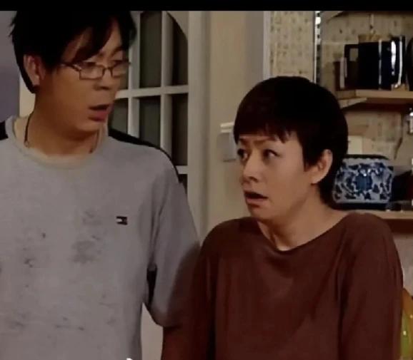 宋丹丹，冲上热搜！

5月9日傍晚，很久很久没有在网络上露面的宋丹丹老师突然冲上