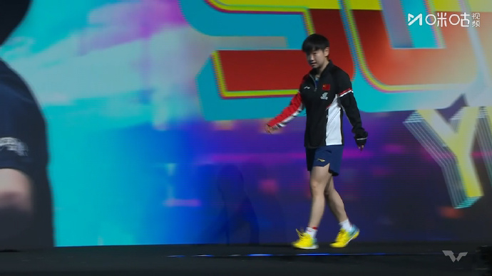 孙颖莎混双决赛坚持打 混双决赛，王楚钦/孙颖莎vs林仲勋/申裕斌，受伤的孙颖莎选