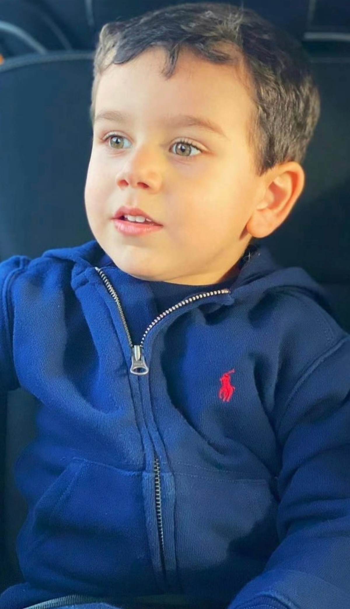 突然就脸盲了……请问图中哪些是我鹅子（蒂亚戈的儿子） 