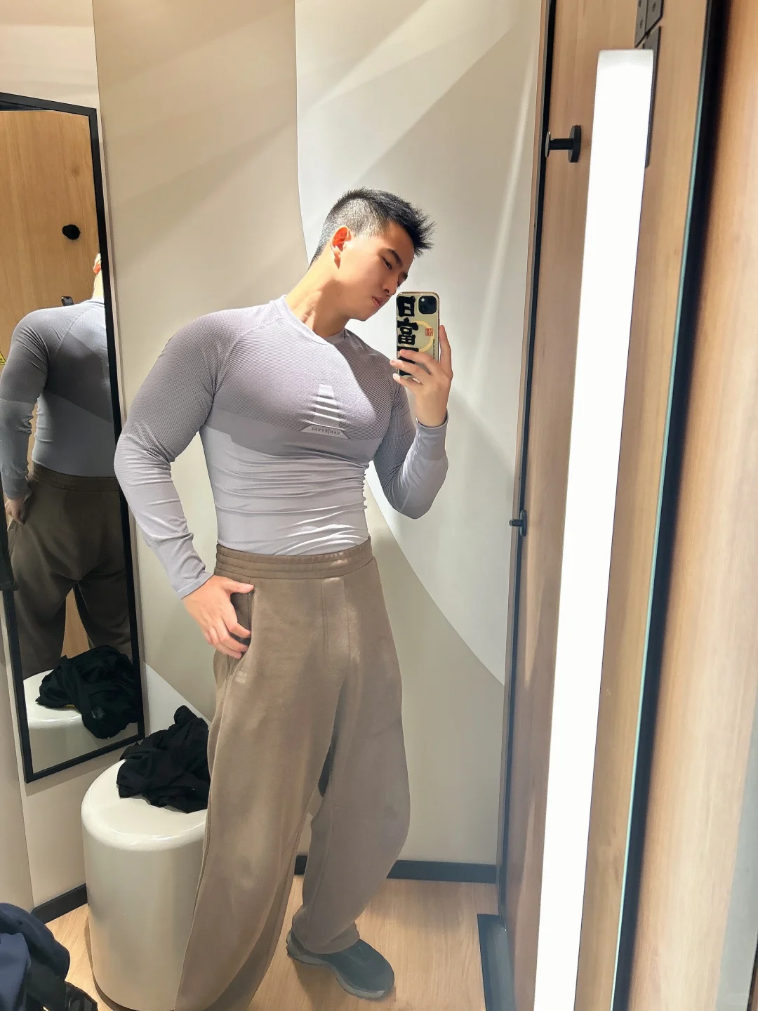 试衣服