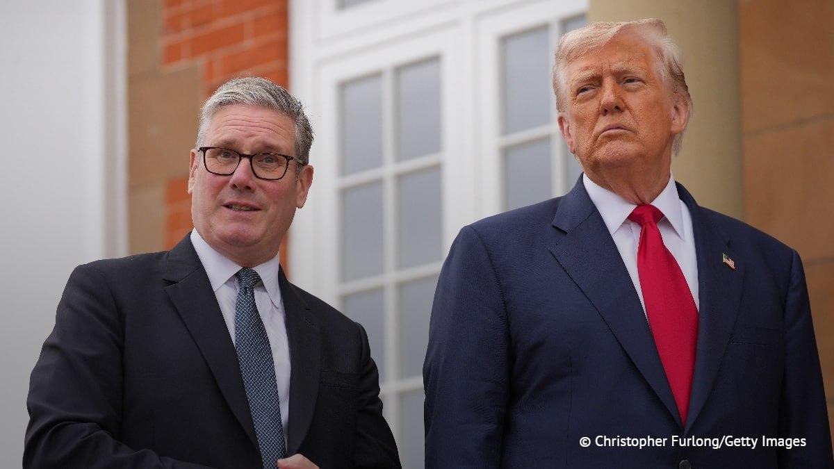 《卫报》援引英政府消息人士称，英国首相斯塔默和特朗普的关系，已经彻底无法修复。