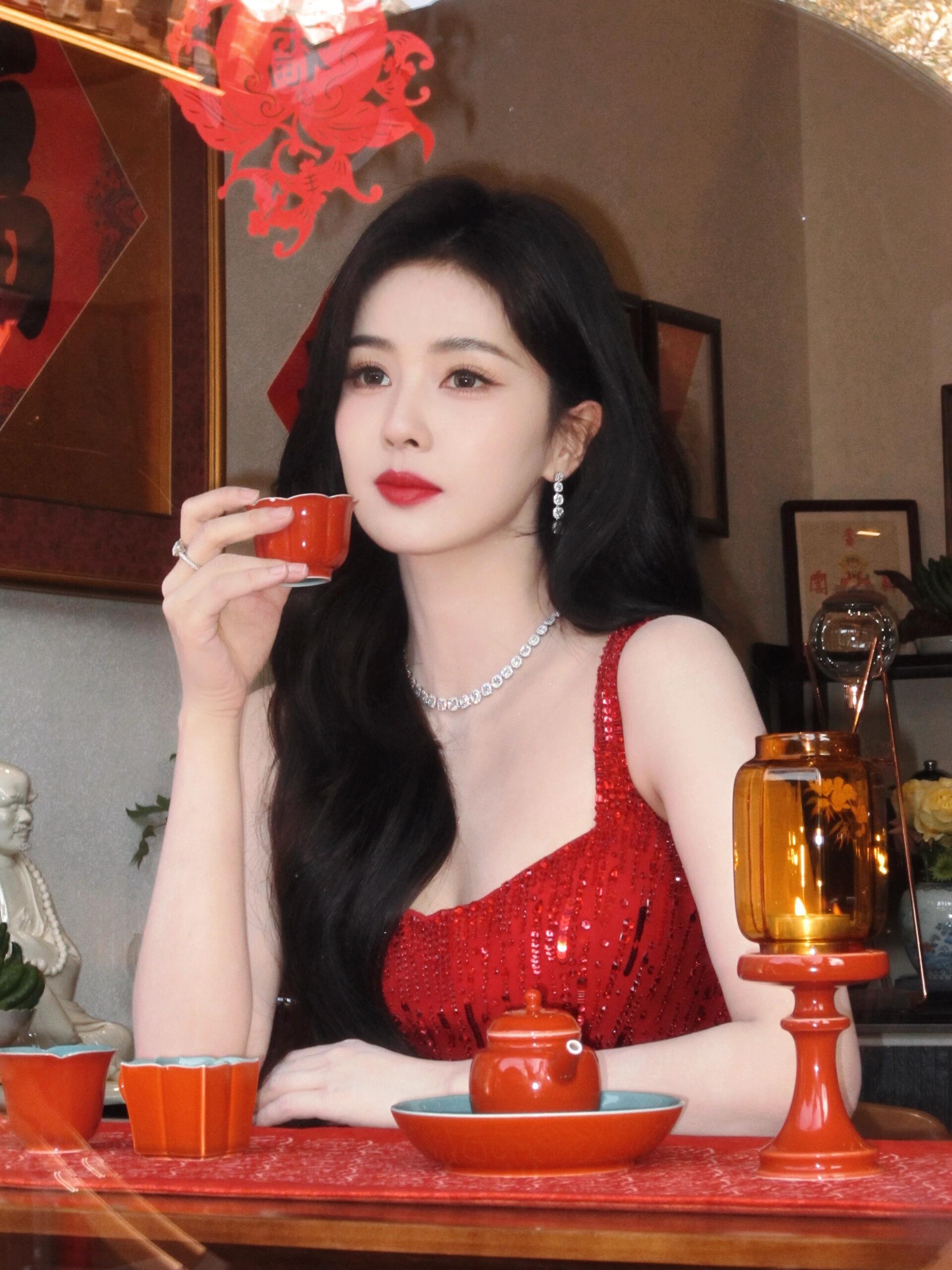 白鹿  白鹿莫离 白鹿叶璃 如果你怕黑 那我变成你的专属小星星ᐢ •͈ ₃ •͈