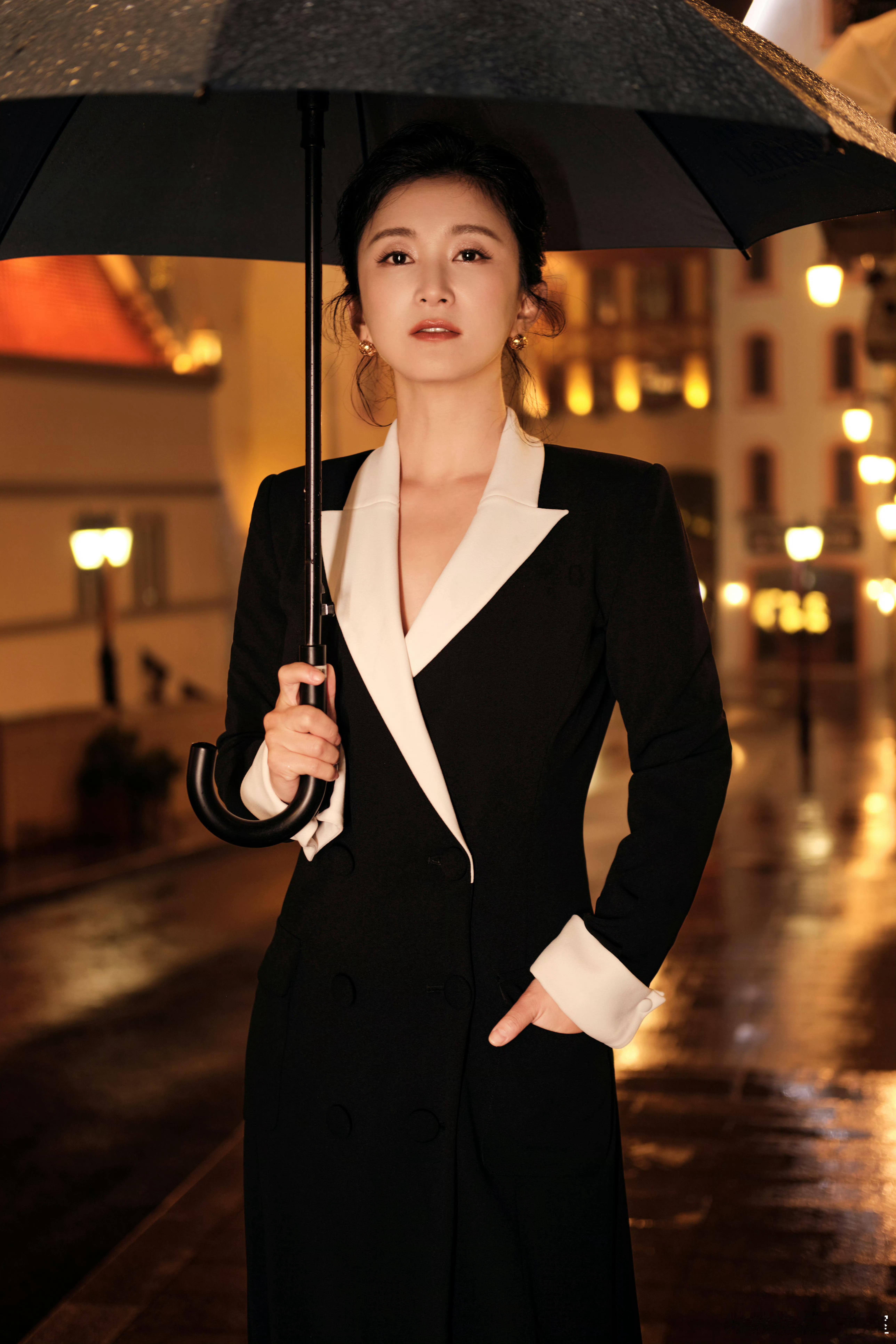 我们林府去参加文荣～穿的衣服都是同一个面料（开个玩笑 ​​​