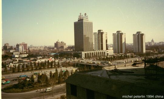 珍藏！1994年鞍山街景，快来感受一下！摄影:Michel Peterlin