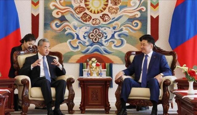 台外事部门又跳脚了。

近一段时间的国际外交场合里，有个很明显的变化：围绕涉台问