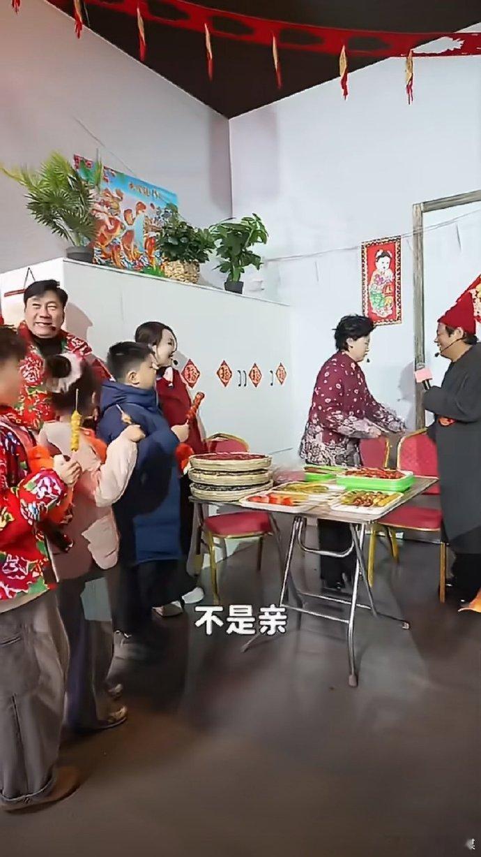 宋小宝和海燕合唱回忆杀宋小宝海燕合唱梦回春晚这才是真正的情怀杀！宋小宝和海燕一搭