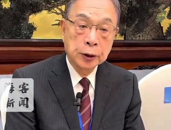 日本一边跟着美国对华强硬喊话，一边又离不开中国市场！到底是谁在硬撑？这场博弈最后