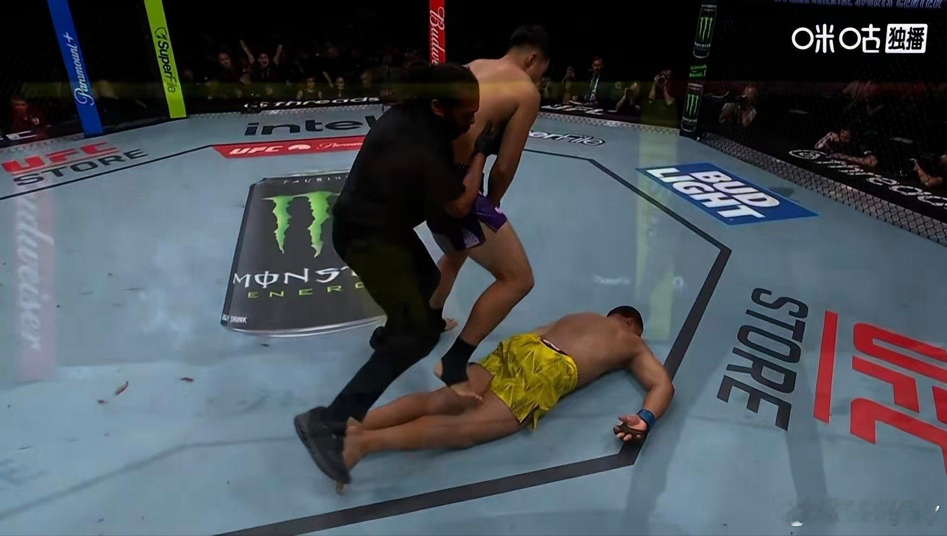 UFC[超话]中国军团首胜！刘策首秀，首回合4分30秒KO了对手！！！刘策首回合