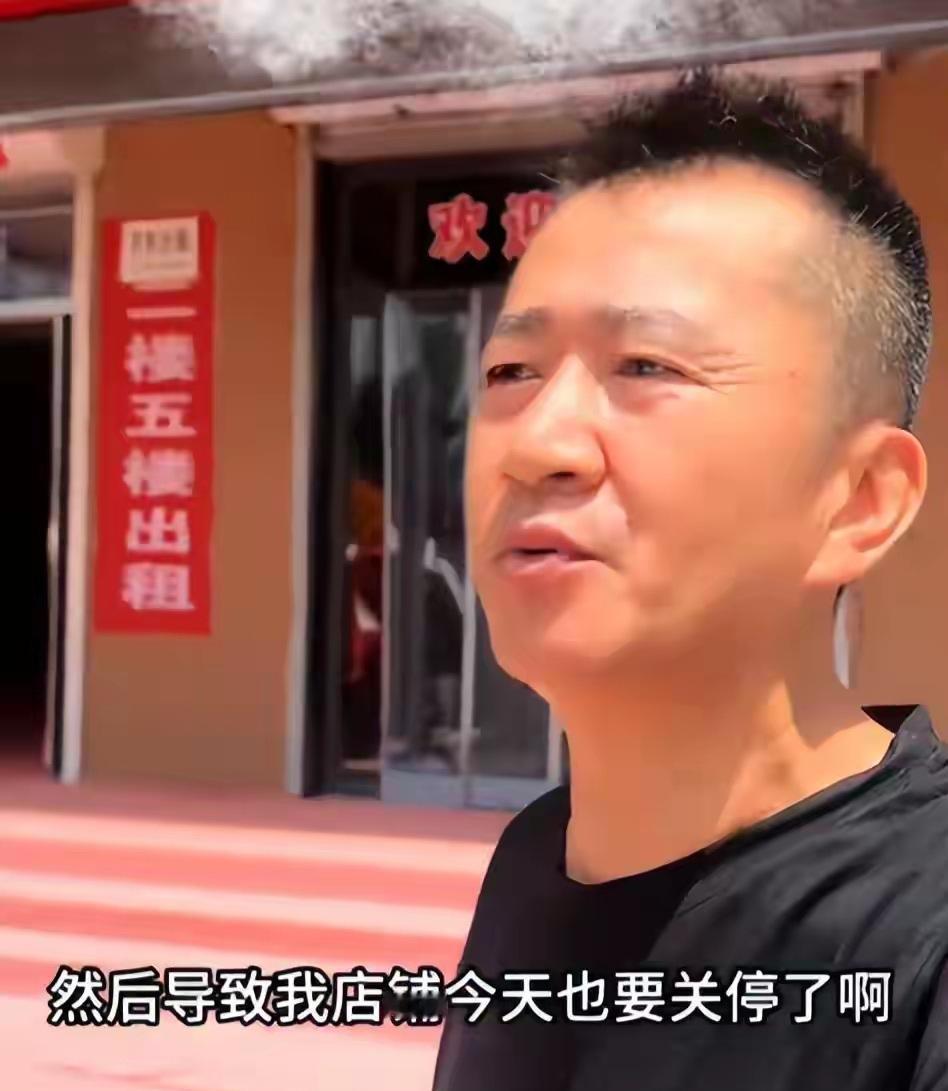 不是李嘉明批功夫女足，还真不知道有这号演员，估计十几线了吧！批功夫女足一时爽，不