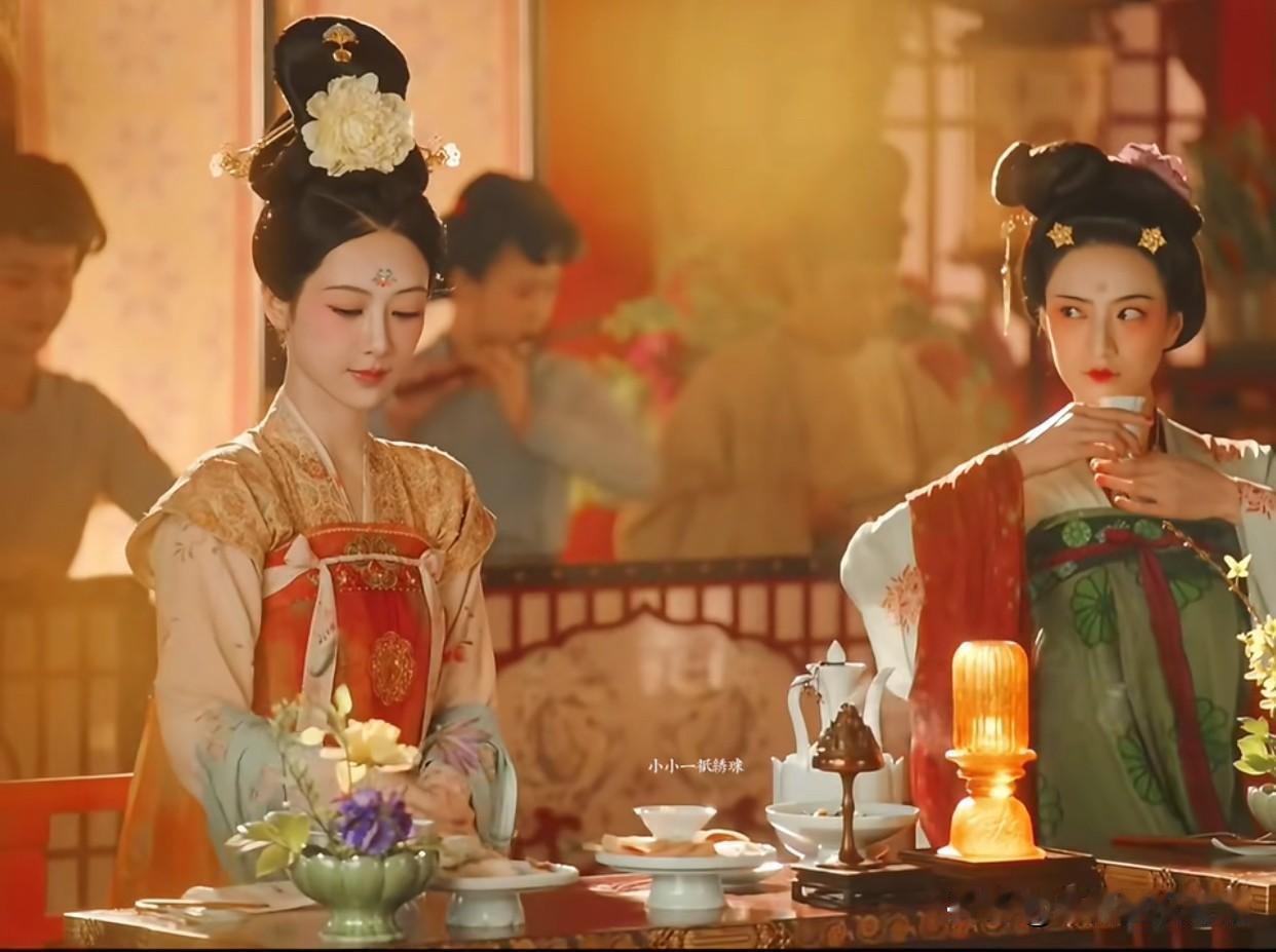 一部剧，半部唐妆史

《锦绣芳华》的服化道，堪称一部行走的唐代妆造教科书。

唐