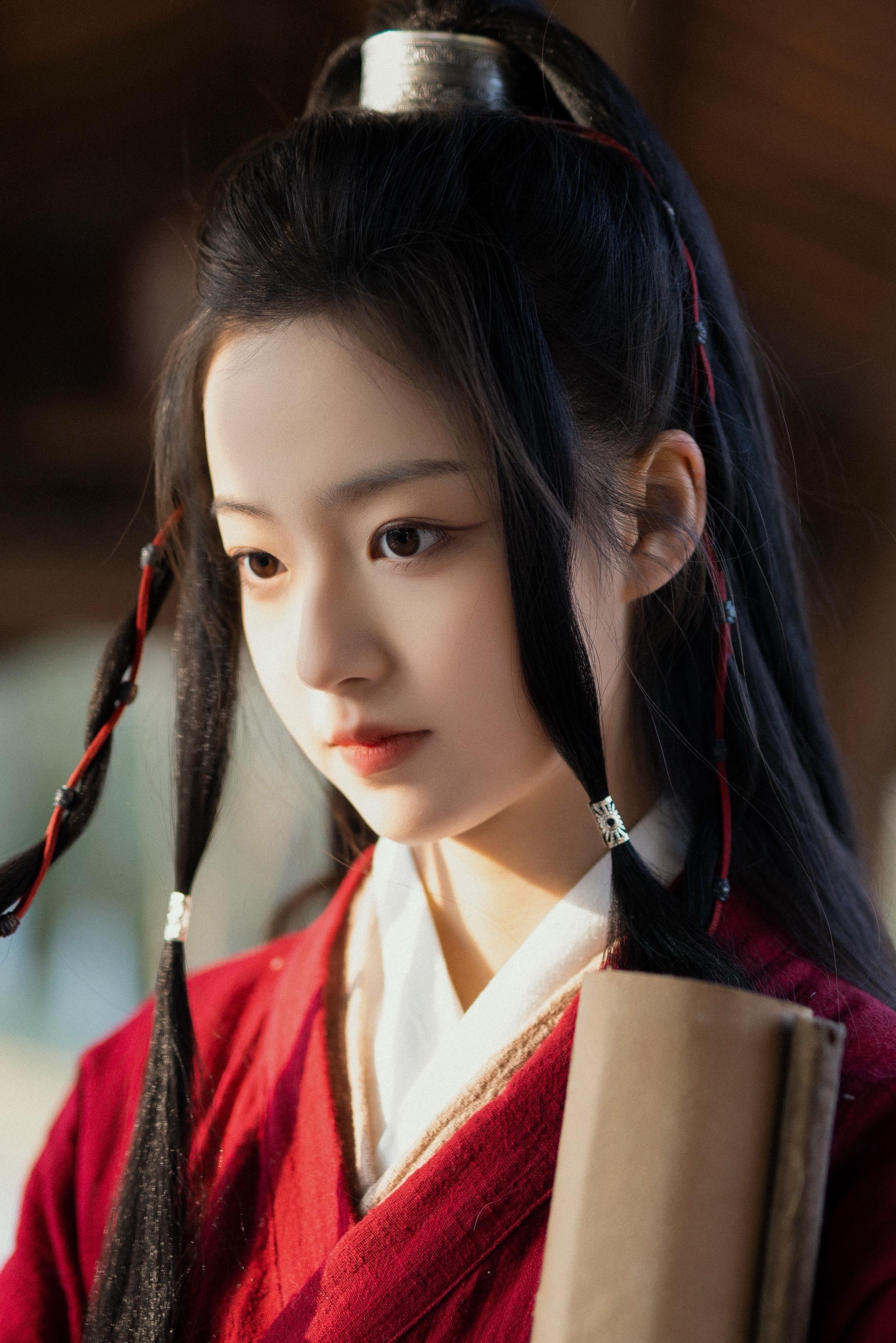 十一岁红衫少女，一卷藏尽江湖梦。拍摄于2023.1.4