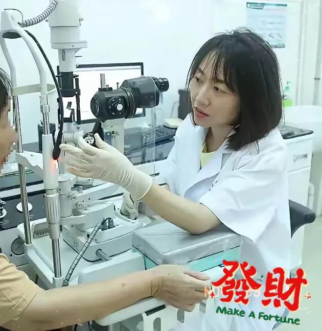 真心建议曾医生别硬扛了！与其在长沙每天上班如坐针毡，不如干脆远走他乡，越远越好。