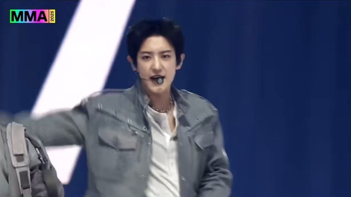 朴灿烈 镜头切到朴灿烈全世界都亮了 