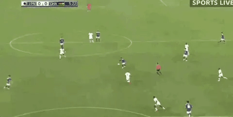 日本足球的热身赛含金量还在上升，就这种小范围逼抢成功率，碰上控球不稳的球队，一吃