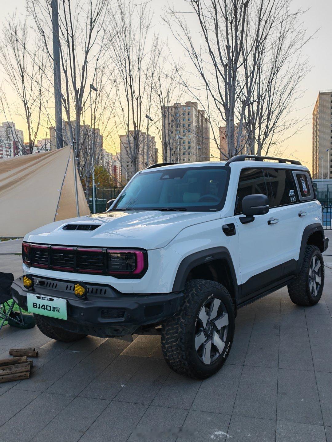 来北京，看北京越野BJ40增程SUV～BJ40增程元境智行是一款智行硬派增程SU