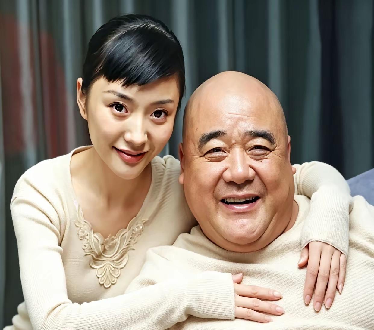 光头老李笑容憨憨太眼熟！“牙好胃口就好”这句广告词谁还记得。
不光演技在线，国画