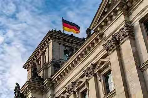 德国对华断供反遭反噬！抱美大腿不成，自家后院烧穿了！
 
2026开年大反转！德