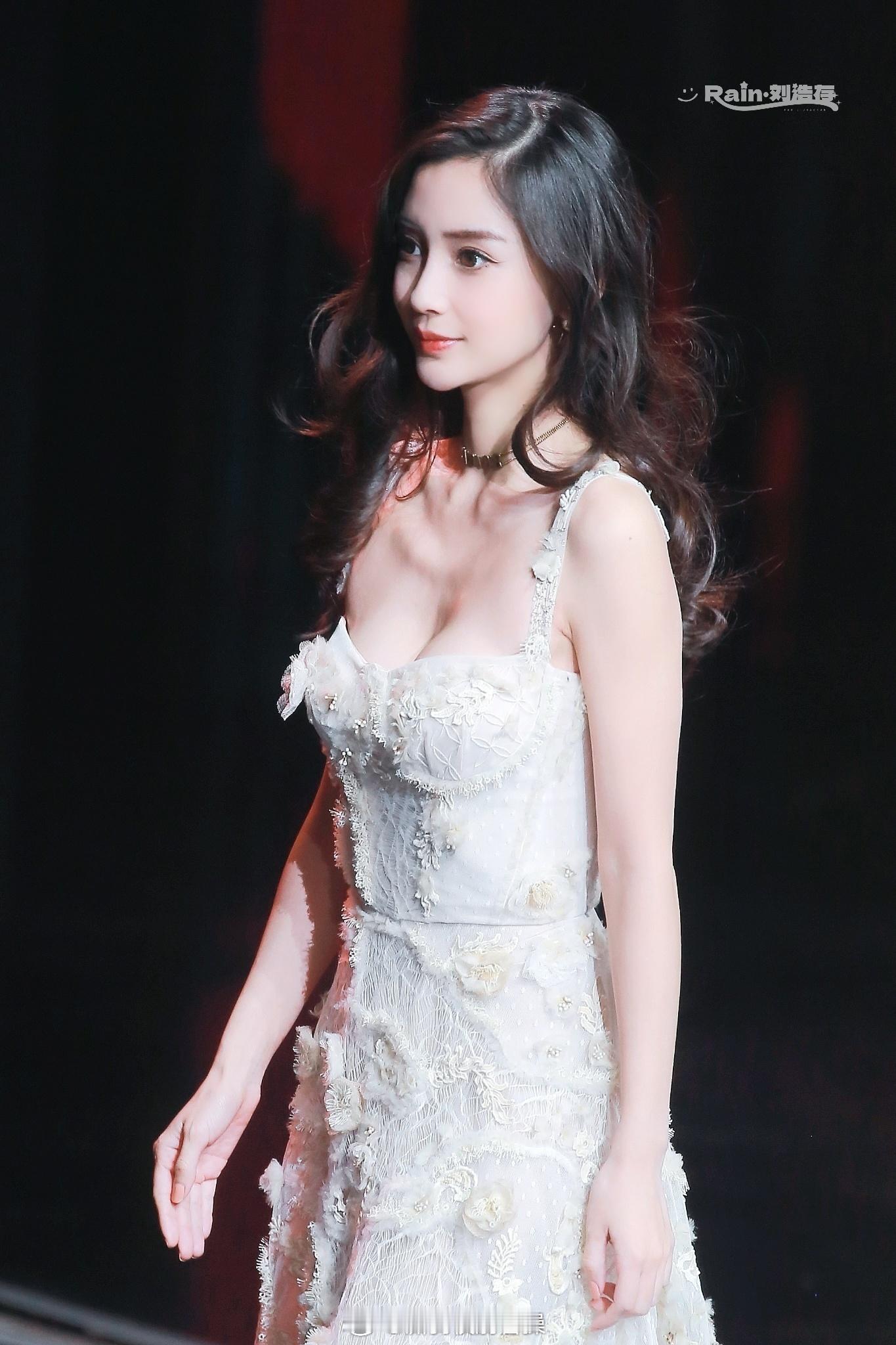 天选骨相大美女Angelababy，每次看到都会被惊艳，好美好仙🤍娱乐圈骨相美