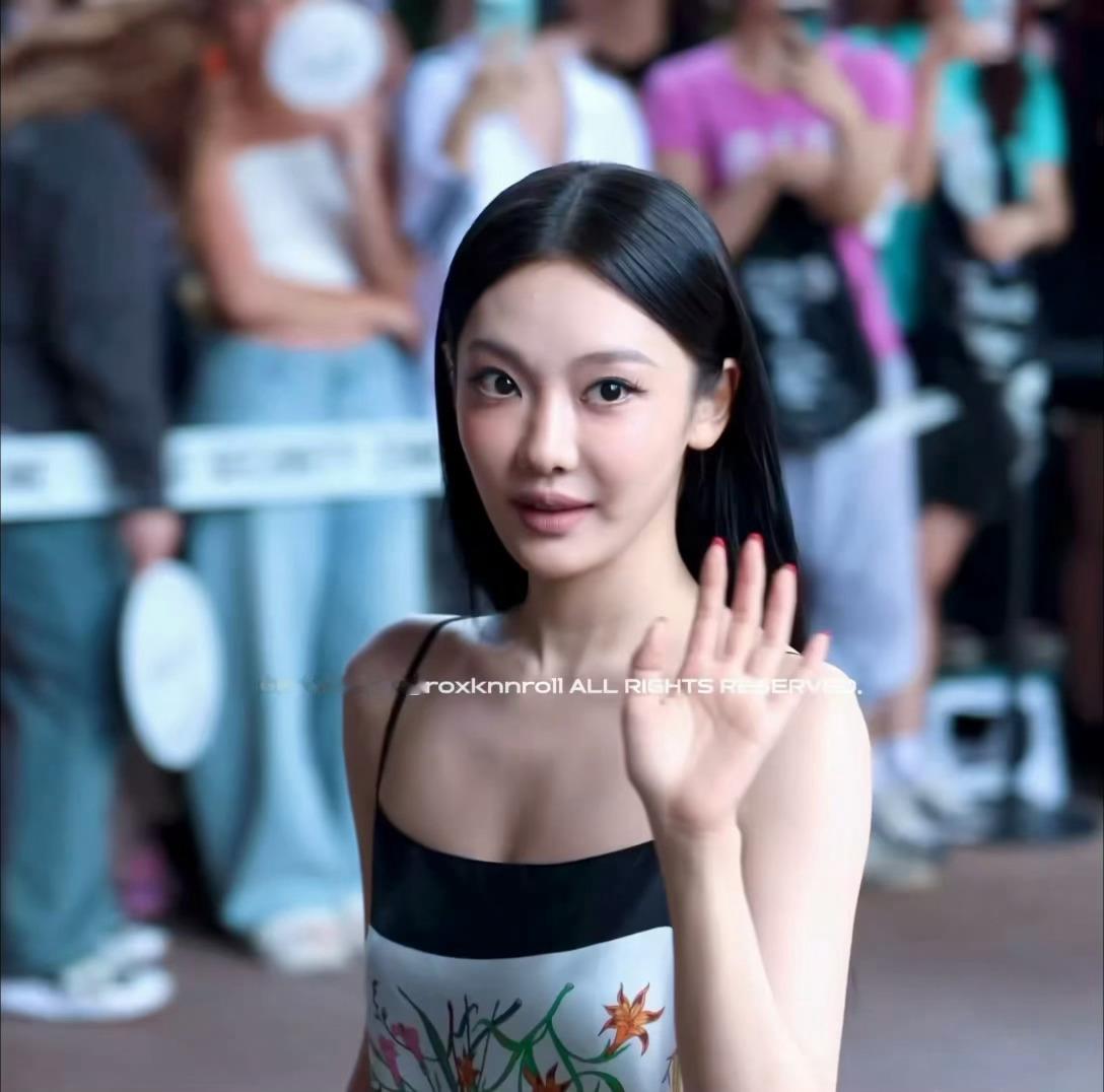 宁艺卓 今天穿的是26秋冬系列 