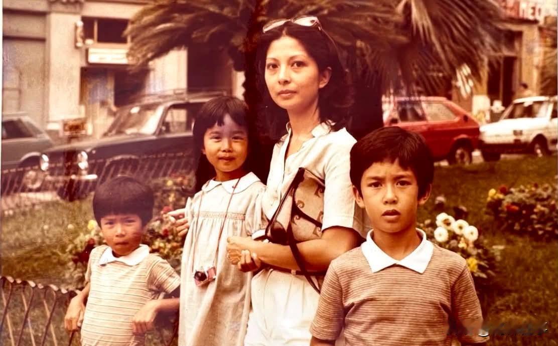 柬埔寨王室夏卡武王子，已故拉那烈亲王的长子、西哈努克太皇之孙、现任柬埔寨国王西哈